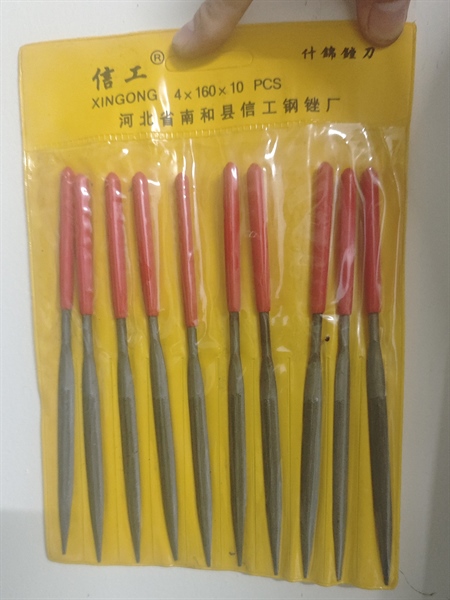 Dũa sắt Bán nguyệt nhọn 4*160 - Việt Phát