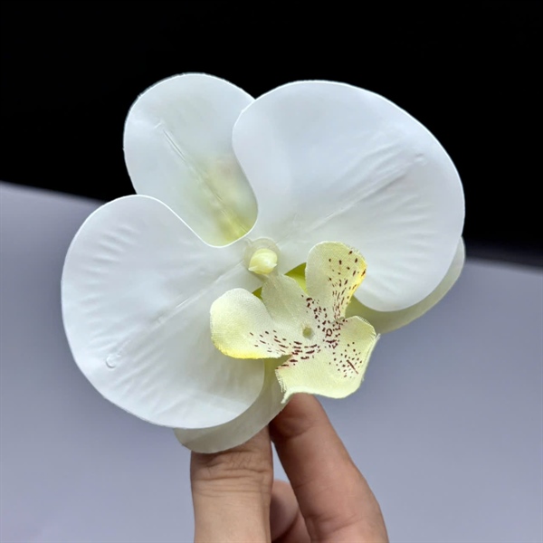 Hoa lan cài tóc cô dâu vải mềm có sẵn kẹp cài tone màu trắng 9cm SP22266916