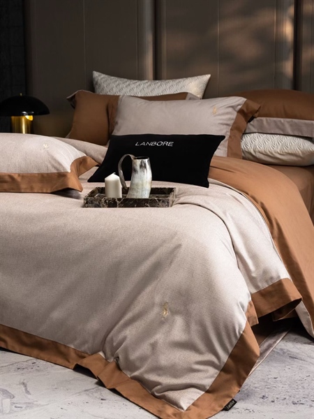 Bộ ga "Tuyết ẩn" | Nhung Chenille Jacquard cotton – Logo ngựa - LB05.01 - Viền nâu