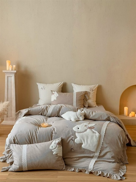 Bộ ga màu be | Linen - Thêu thỏ trắng, ren trắng, Viền bèo