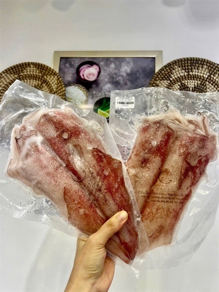 MỰC ỐNG ĐẠI 2 con làm sạch, rửa sạch