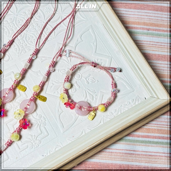 Vòng tay ALLIN Ruby Sắc xuân phi mã