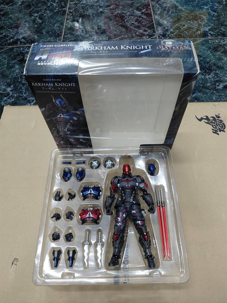 Mua bán (2ND) REVOLTECH ARKHAM KNIGHT