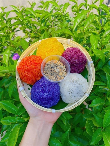 Bánh Khúc Ngũ Sắc Điện Biên