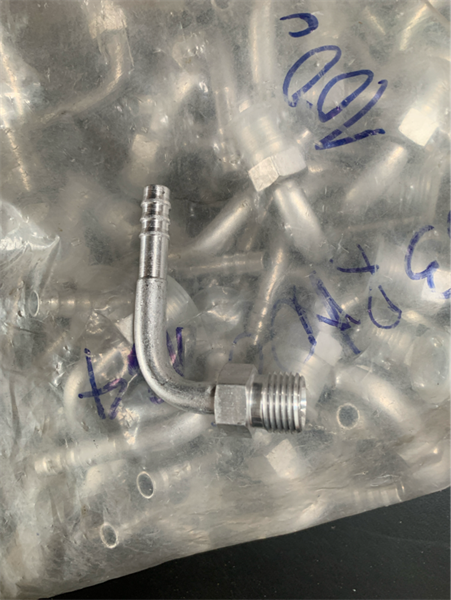 Co 3 Cong ren ngoài R134