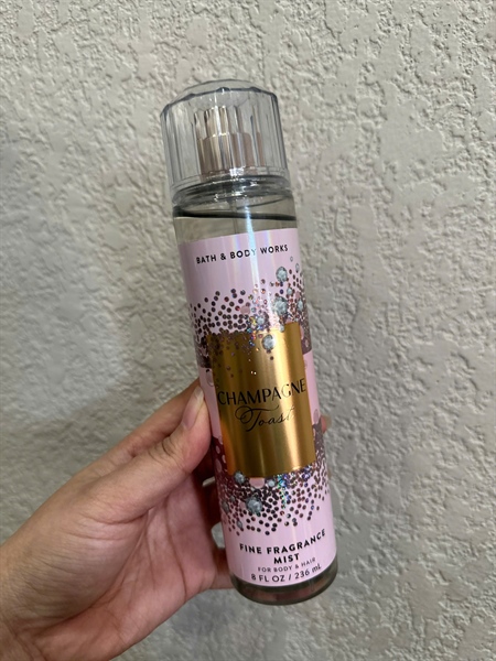 XỊT BODY BBW CHAMPEGNE 236ML