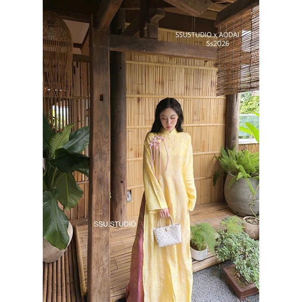 Áo dài vàng