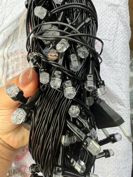 Dây đèn nháy - ĐEN - 30m - BÓNG BỌT KIM CƯƠNG - 7 MÀU