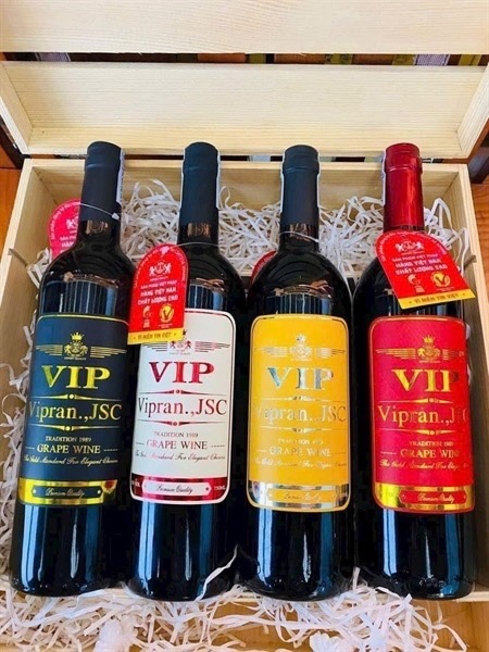 Rượu vang vip vàng