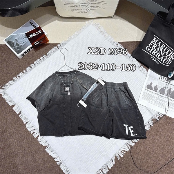 2062 Set bộ nam NT họa tiết chữ màu xám (110-150)