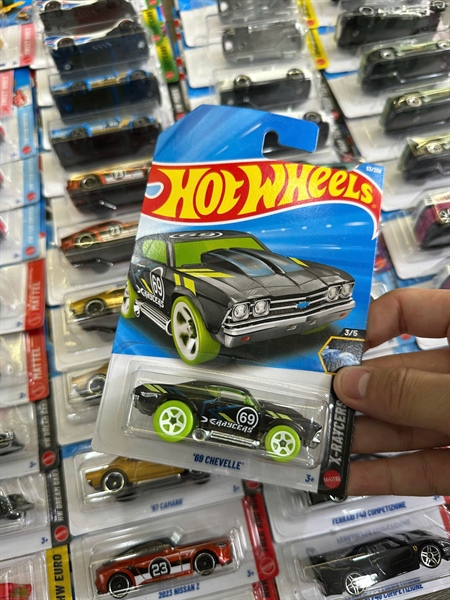 Hot Wheels Basic 69 CHEVELLE