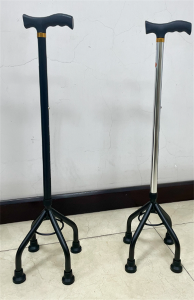 Nạng 4 chân cho người khuyết tật, tàn tật VC32 - Châu Dương