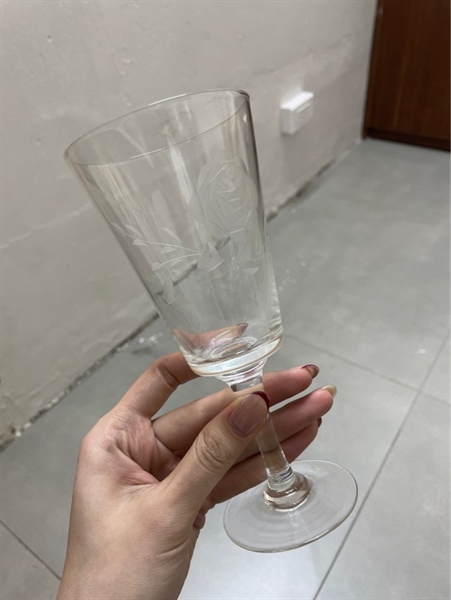 Ly pha lê hoạ tiết hoa hồng size 7.5x17cm