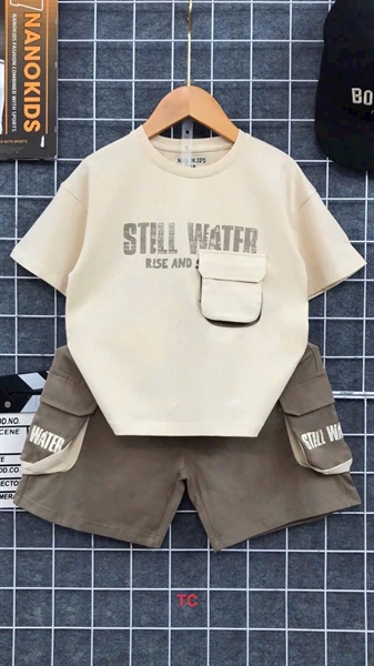 Bộ thể thao NT STILL WATER 16-20 (kem - xanh biển)