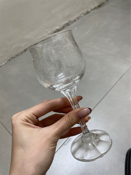 Ly pha lê hoa văn size 6x16.5cm