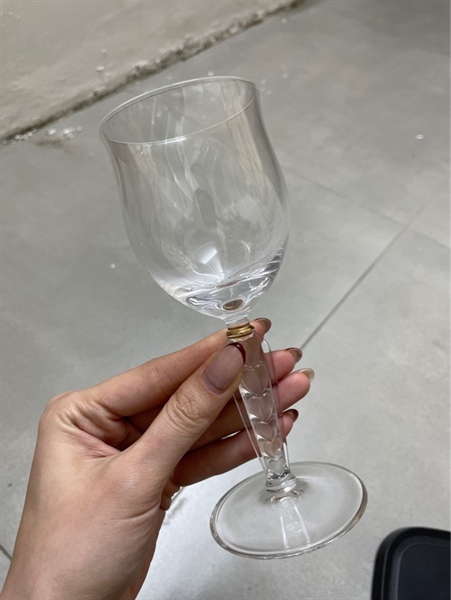 Ly pha lê trơn chân đế trái tim size 6x16.5cm