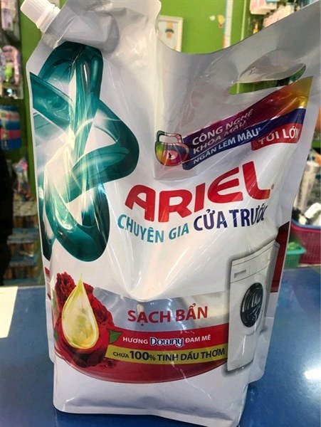 Nước giặt Ariel cửa trước Hương Downy đam mê 3.05kg