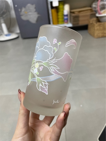 Cốc thuỷ tinh nhám hoạ tiết hoa size 6x11cm