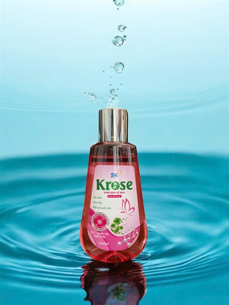 Dung dịch vệ sinh bổ sung lợi khuẩn cho bé gái Krose 200ml - SK Group
