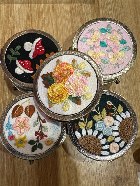 CC Embroi. Mirror (Engraved Rim)