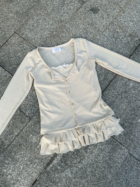 AREUM Set áo 2 món MUSE Top - KEM ĐẬM - Size M