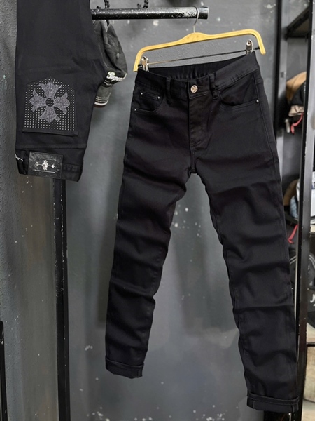 Jean Dài QCSC-A8899 Đen túi dập họa tiết đính đá