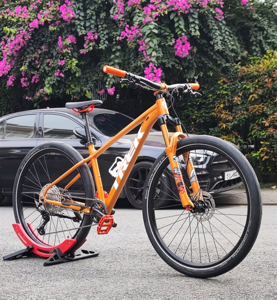 Xe Đạp MTB Zbike Custom Màu Cam (Lu Nguyen KH8248091)