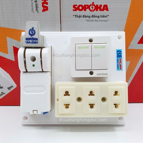 Bảng Điện 2 Công Tắc 3 Lỗ Cắm Cầu Dao Sứ 15A BS5 SOPOKA