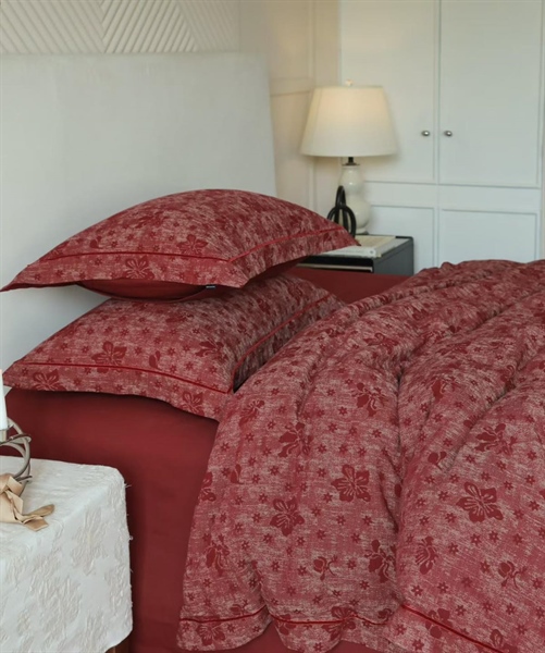 Bộ ga đỏ hoa nhí | 100% Cotton dệt nổi lập thể mật độ sợi cao