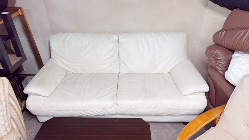 Sofa da trắng Ố xước nhẹ
