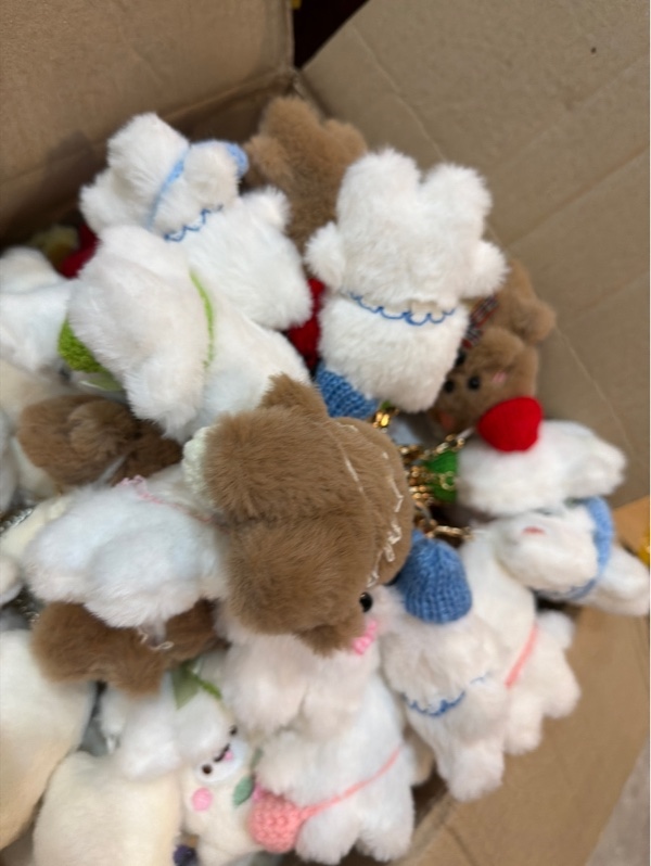 Móc khóa cún PUPPY trắng/nâu kèm phụ kiện