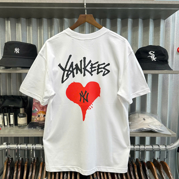 AP MLB NEW YORK YANKEES HEART WHITE [16126957]