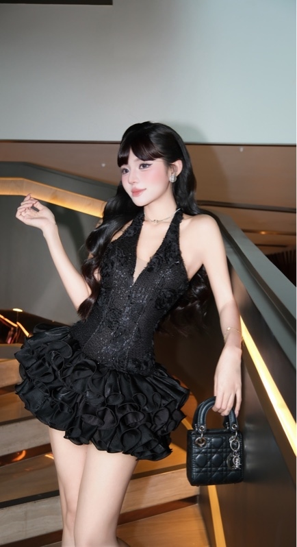 Đầm yếm kim sa tùng tầng