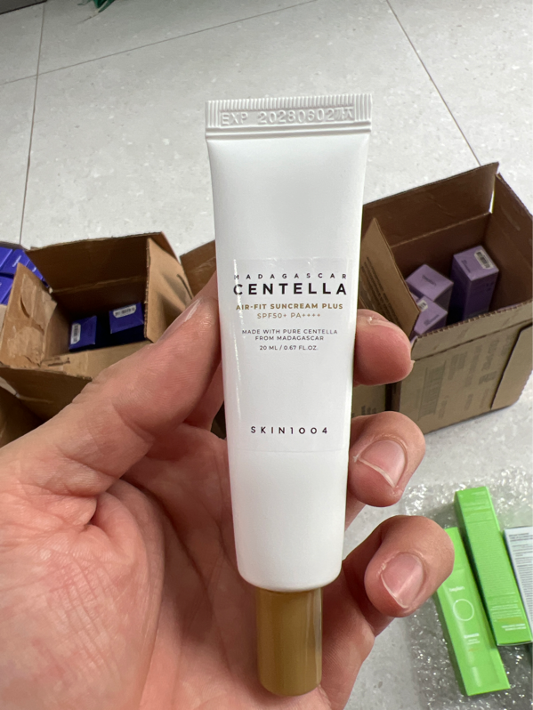 Kem chống nắng Madagascar Centalla Air-Fit SunCream Plus SPS50+ PA++++ 20ml