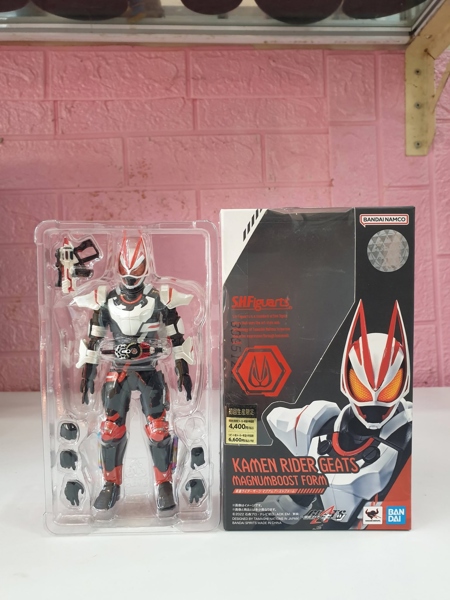 Mua bán (2ND CÓ Ố NHẸ) SHF KAMEN RIDER GEATS MAGNUM BOOST FORM