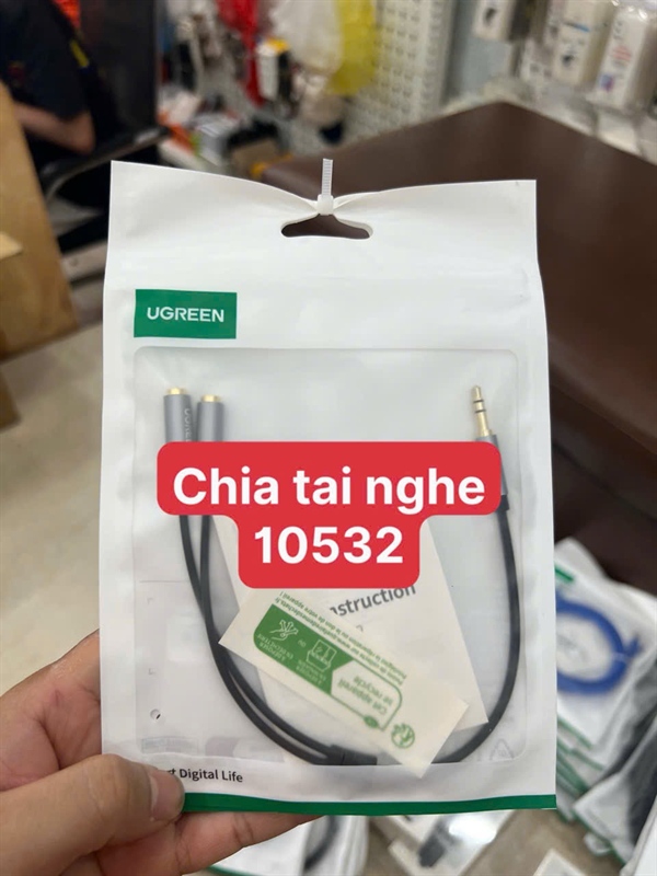 Dây chia 2 đầu 3.5 Ugreen 20cm 10532